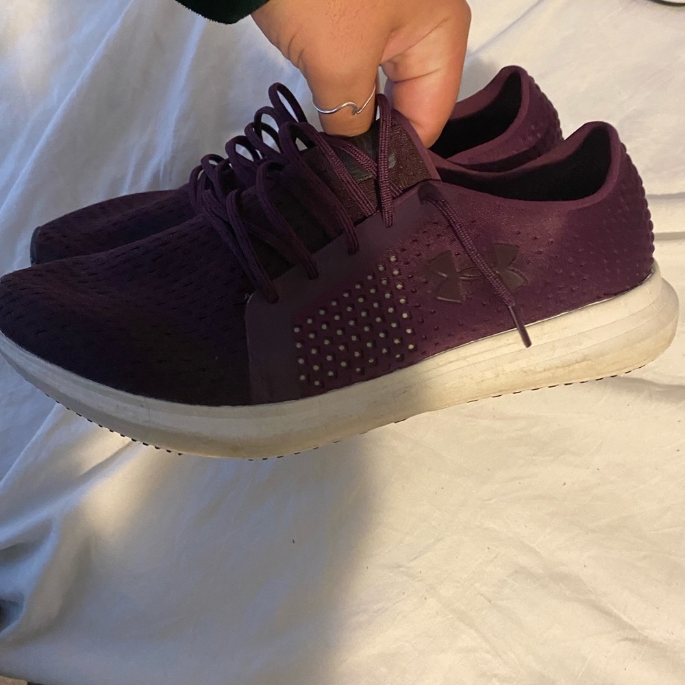 Under Armour Sway Maroon shoes